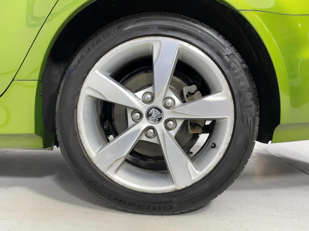 Photo '11' of Holden Commodore
