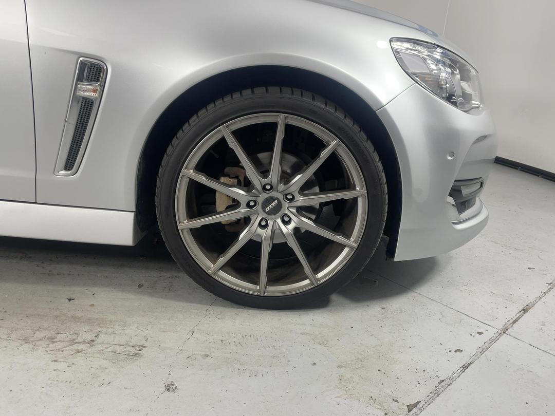 Photo '9' of Holden Commodore