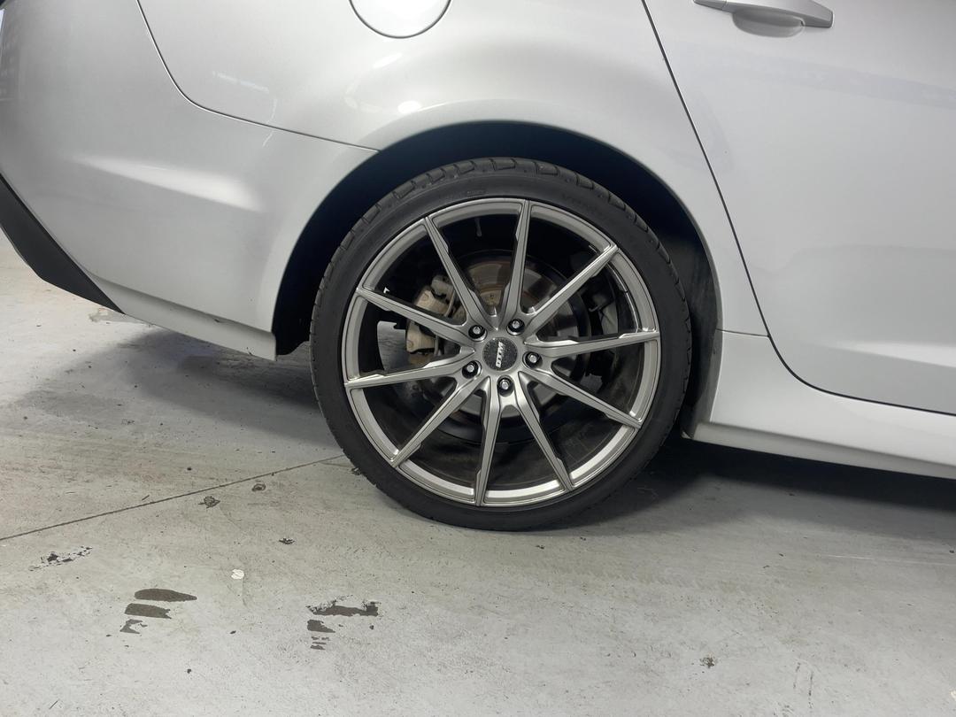 Photo '12' of Holden Commodore