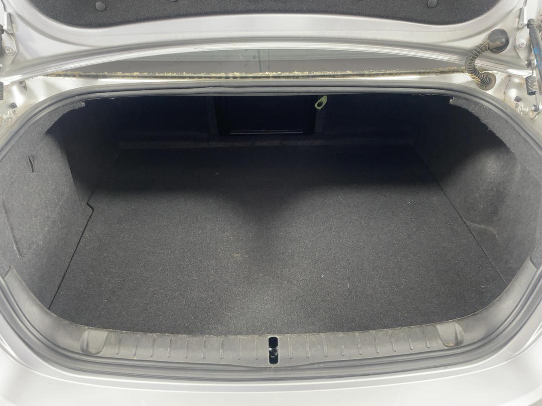 Photo '14' of Holden Commodore