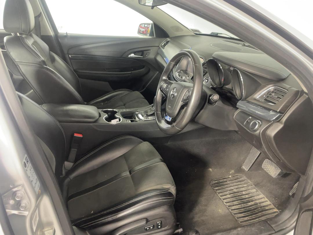 Photo '16' of Holden Commodore