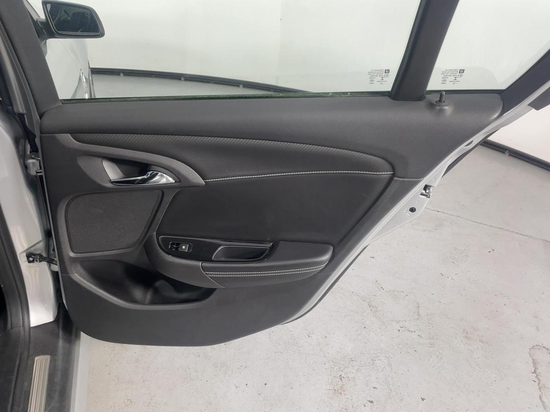 Photo '19' of Holden Commodore