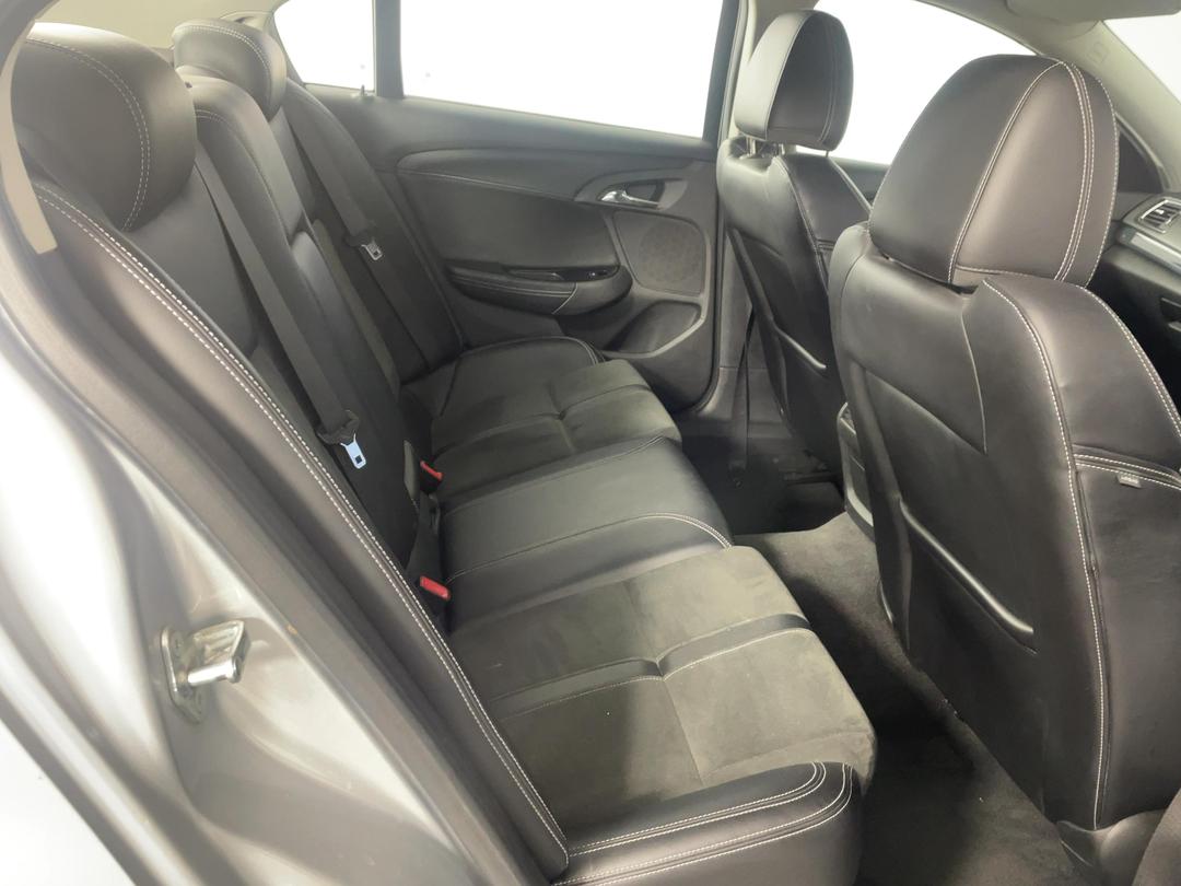 Photo '20' of Holden Commodore