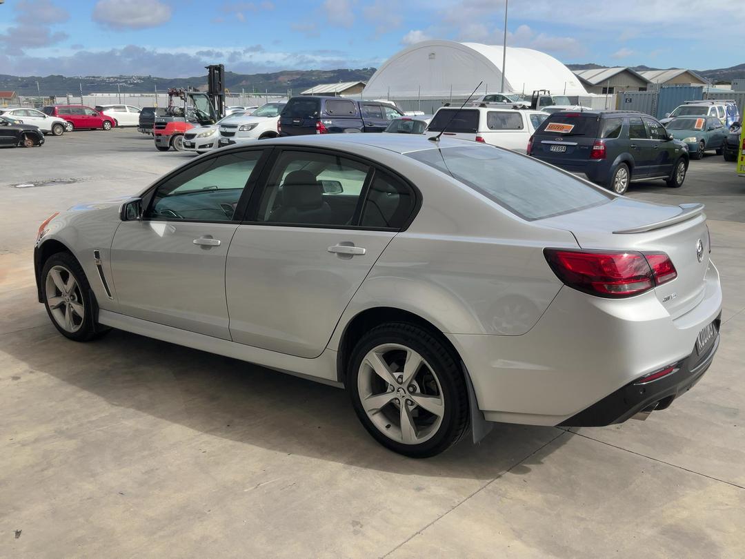 Photo '6' of Holden Commodore VF2 SV6