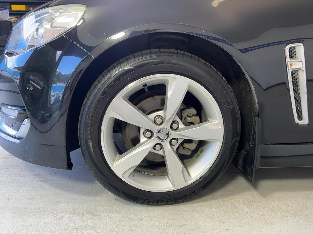 Photo '10' of Holden Commodore