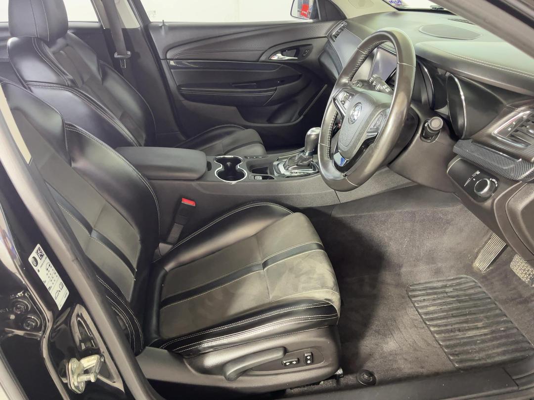 Photo '16' of Holden Commodore