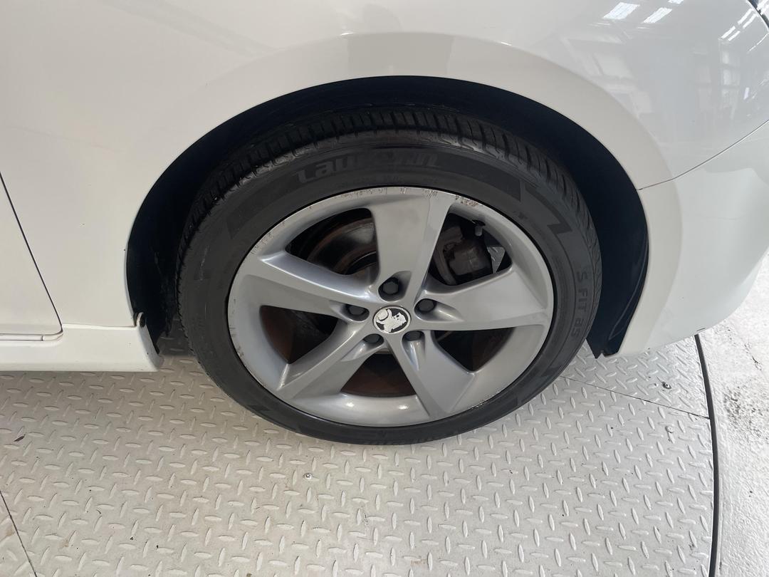 Photo '9' of Holden Cruze