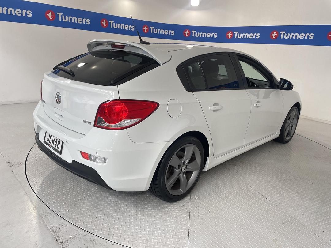 Photo '7' of Holden Cruze