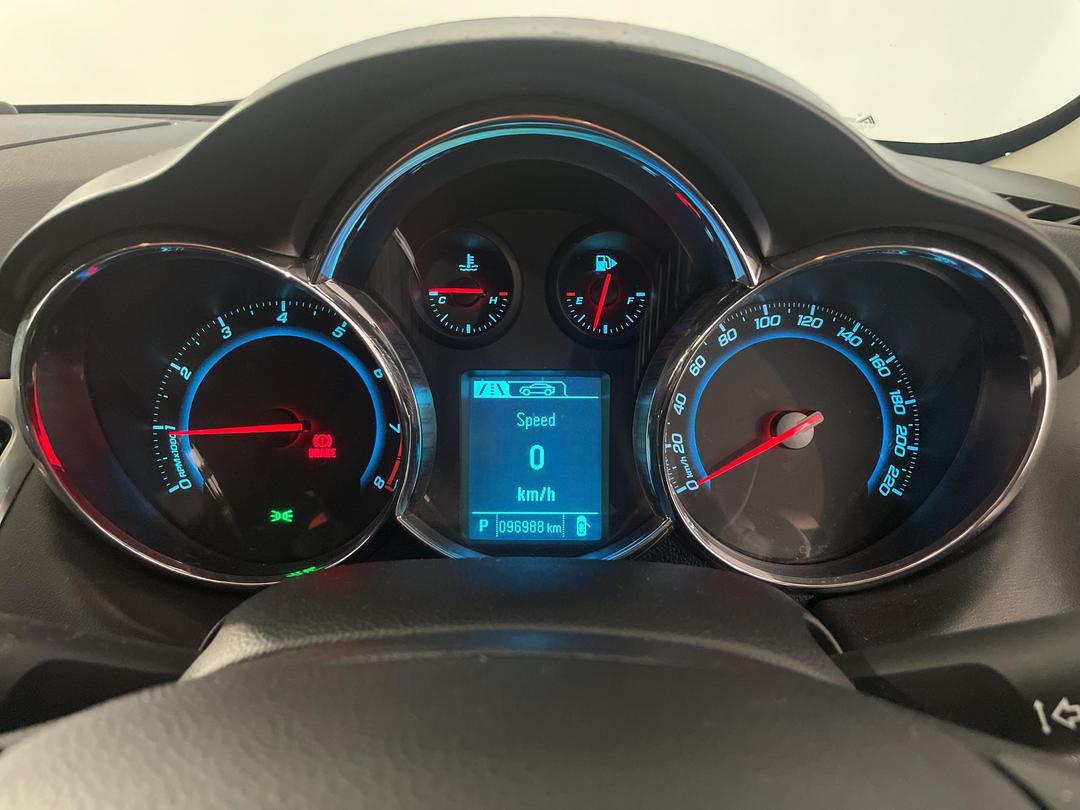 Photo '21' of Holden Cruze