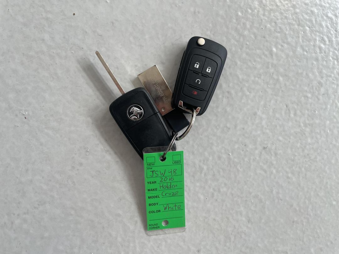 Photo '22' of Holden Cruze