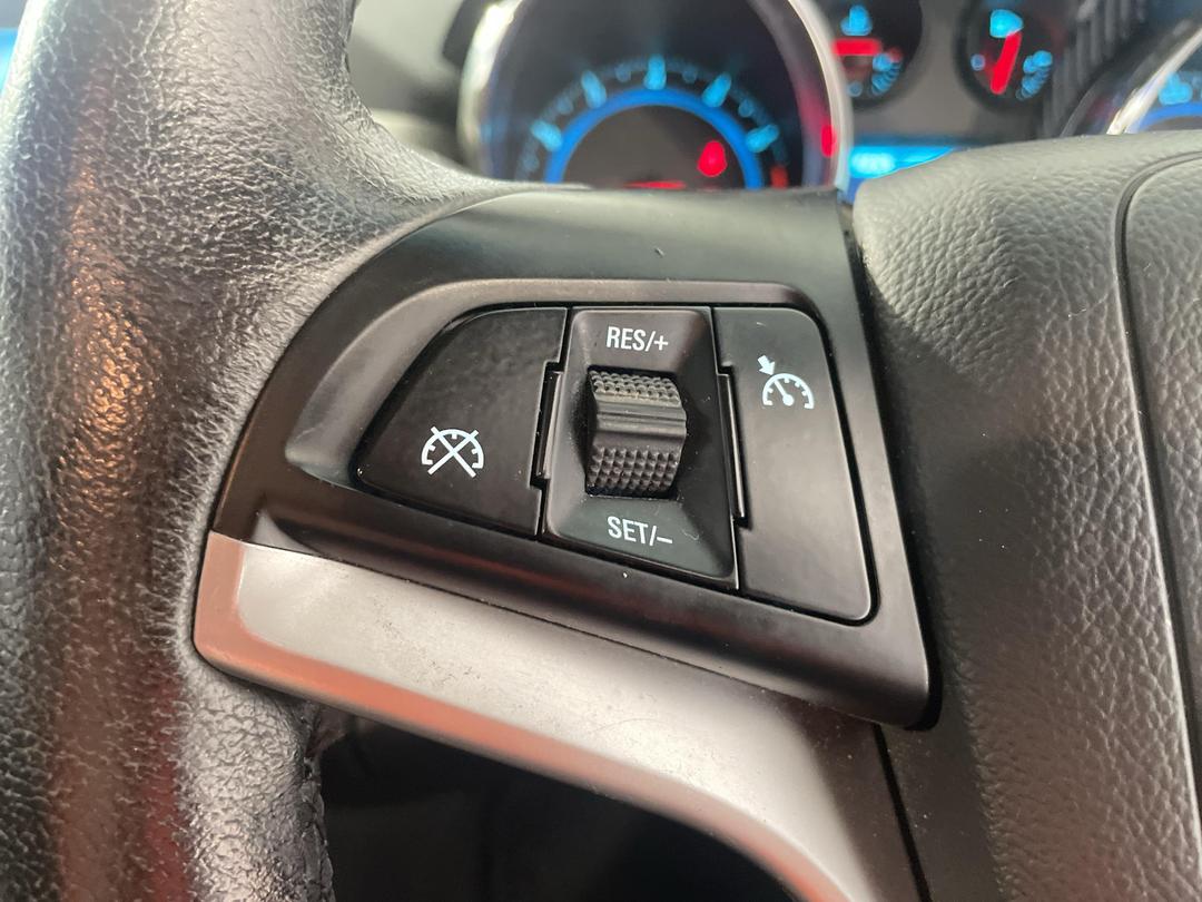 Photo '27' of Holden Cruze