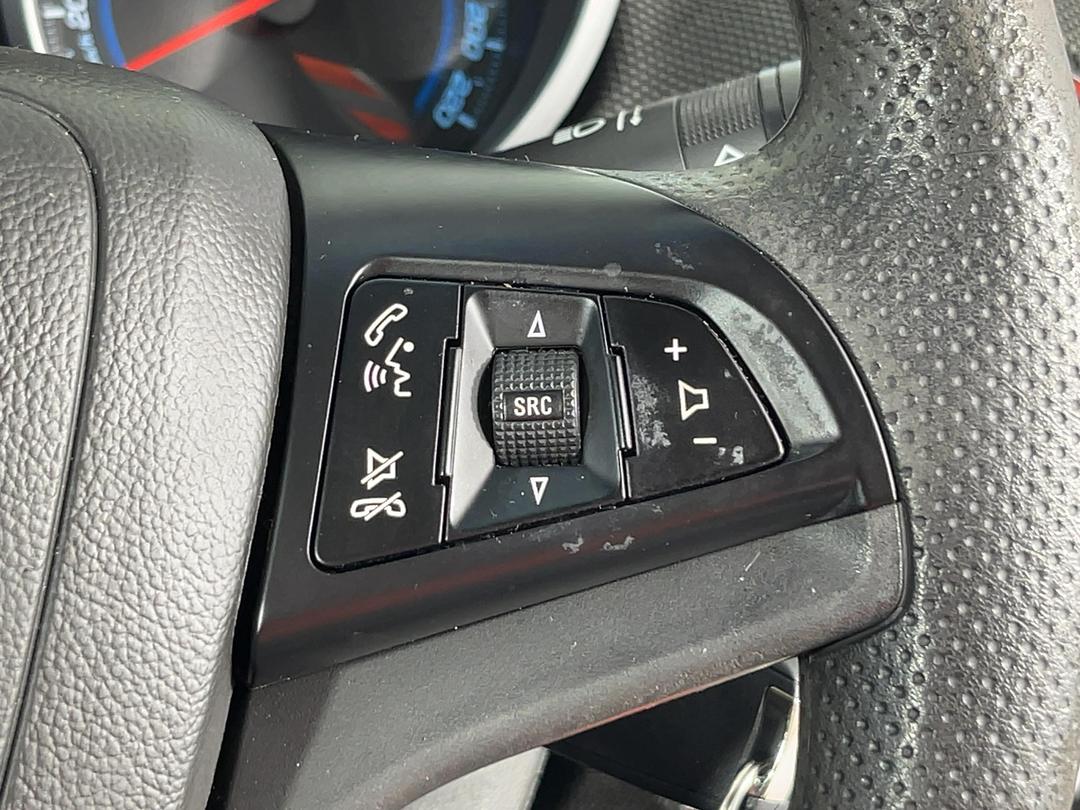 Photo '23' of Holden Cruze