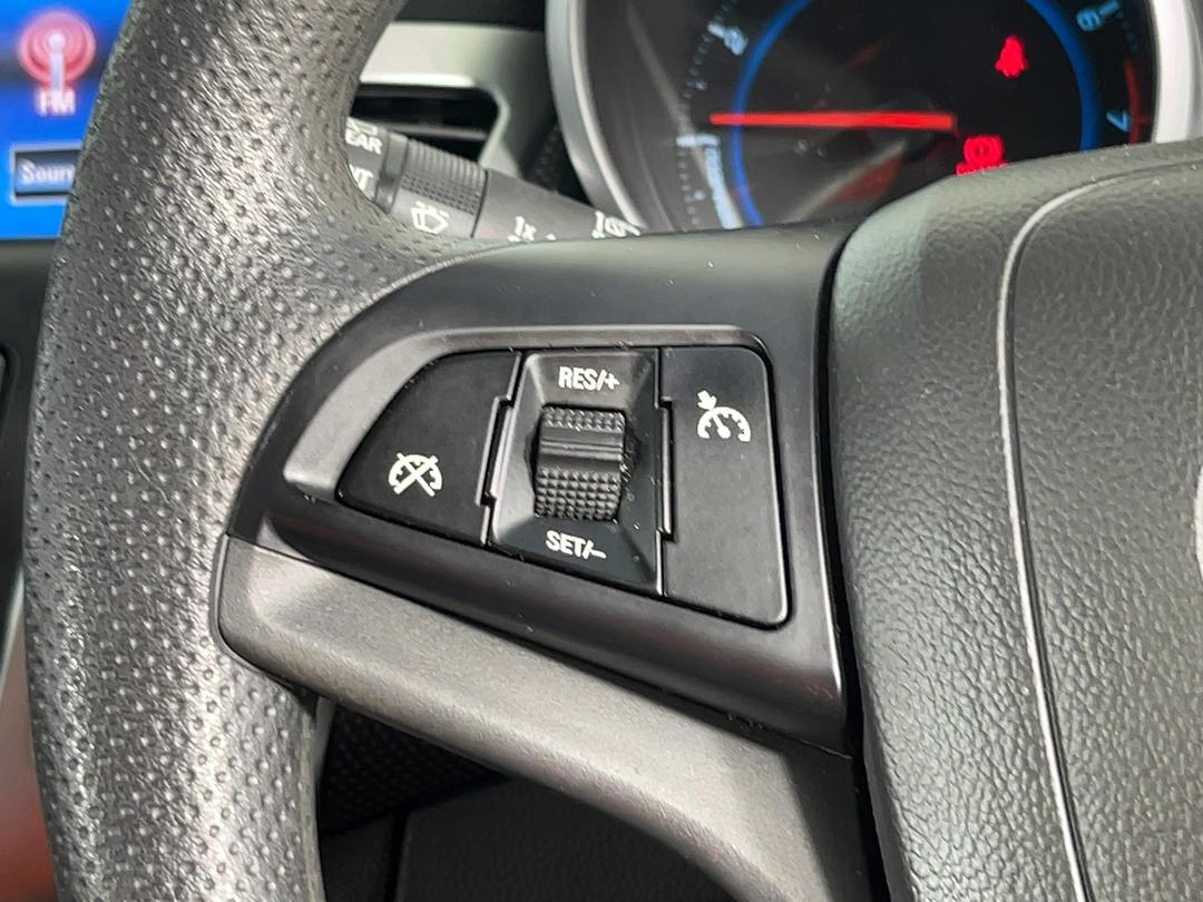 Photo '24' of Holden Cruze