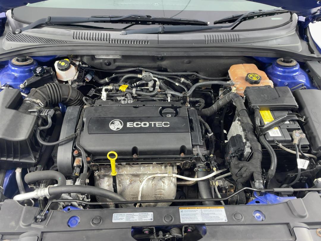 Photo '13' of Holden Cruze