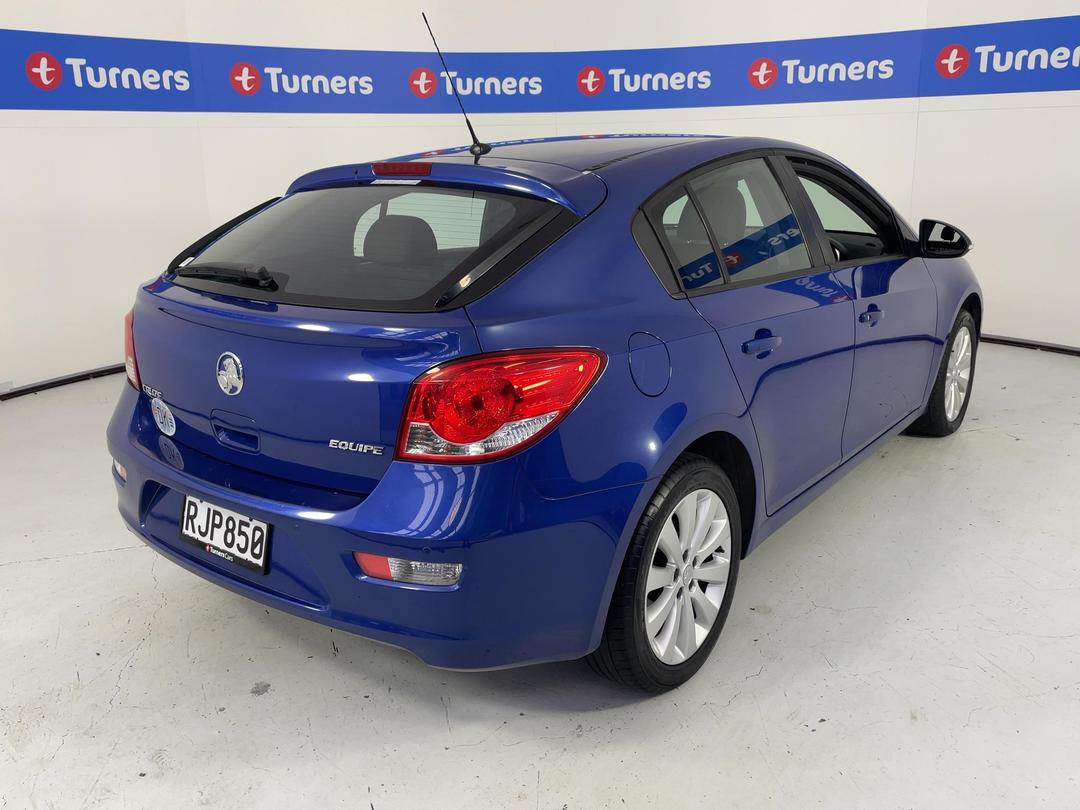 Photo '7' of Holden Cruze