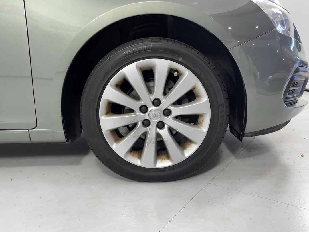 Photo '9' of Holden Cruze