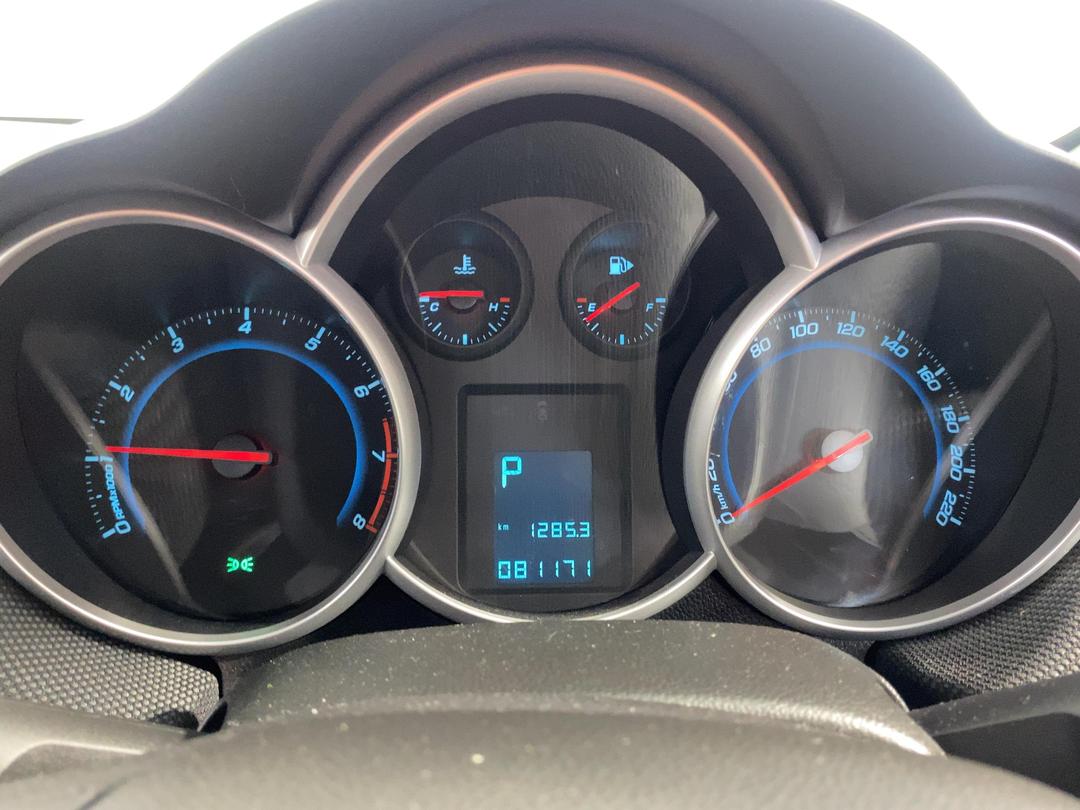 Photo '21' of Holden Cruze