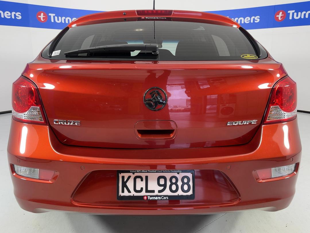 Photo '6' of Holden Cruze