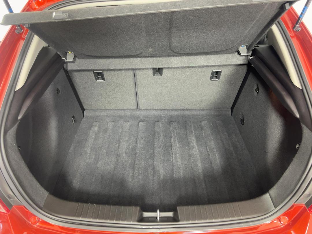 Photo '14' of Holden Cruze
