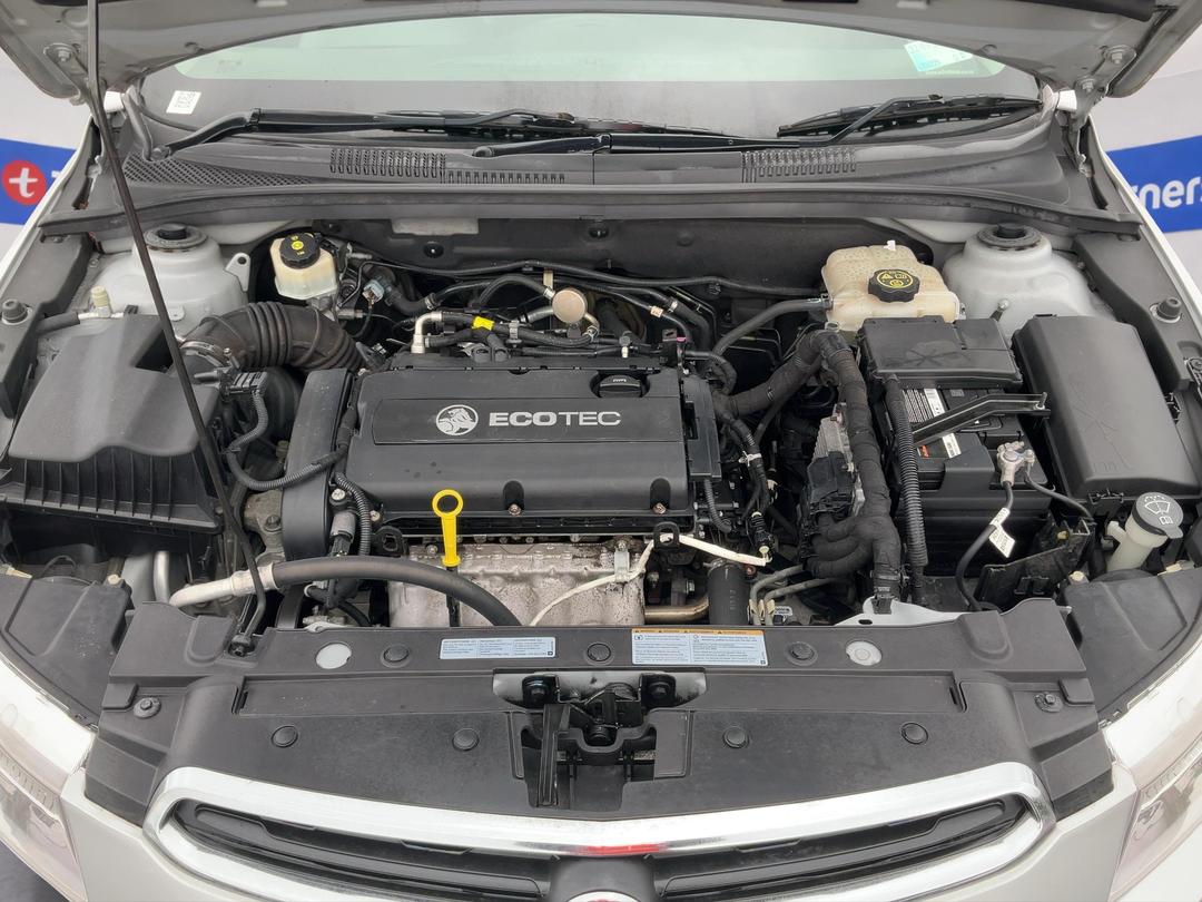 Photo '13' of Holden Cruze
