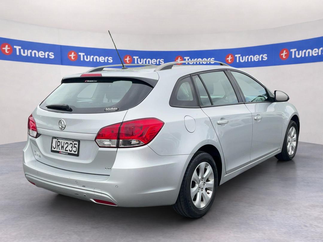 Photo '7' of Holden Cruze