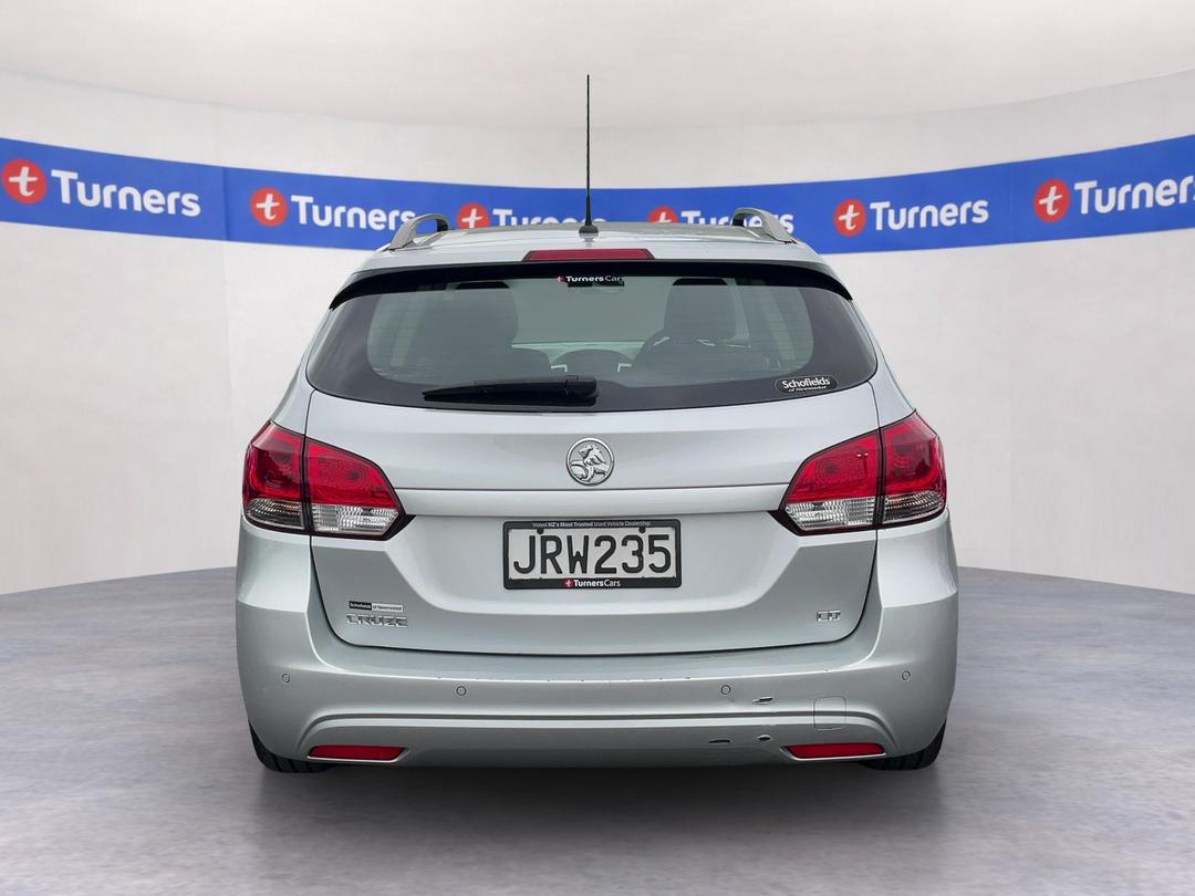 Photo '6' of Holden Cruze