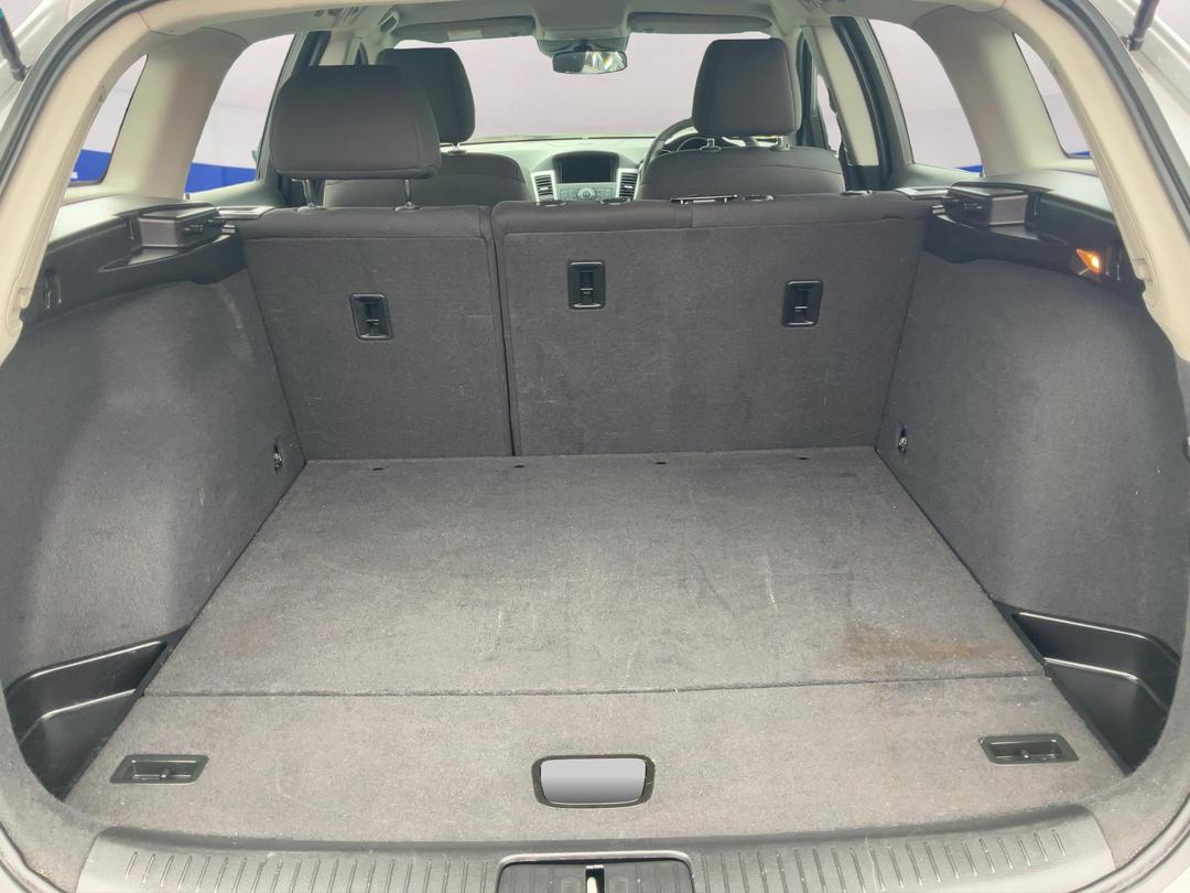 Photo '14' of Holden Cruze