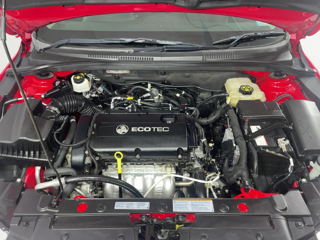 Photo '13' of Holden Cruze