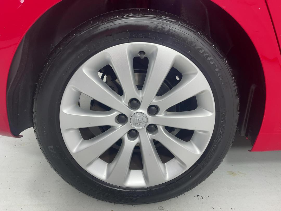 Photo '12' of Holden Cruze