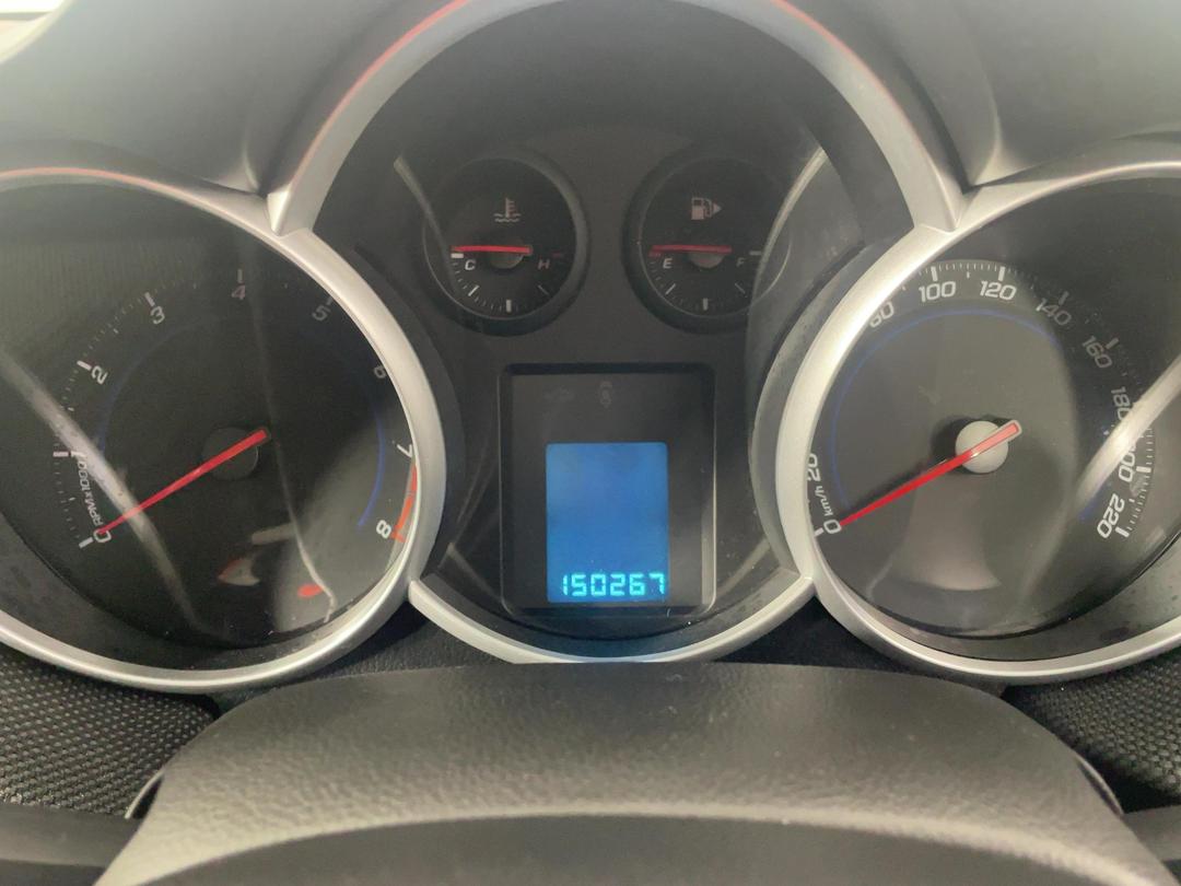 Photo '21' of Holden Cruze