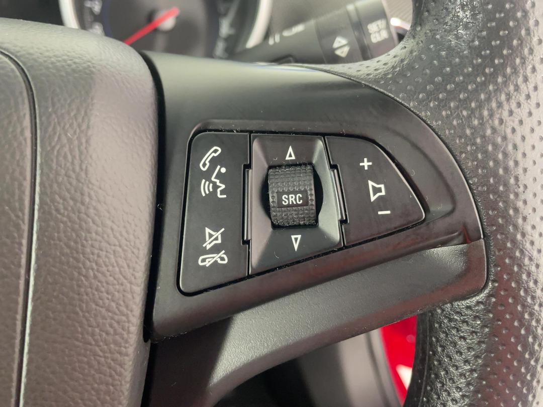 Photo '23' of Holden Cruze