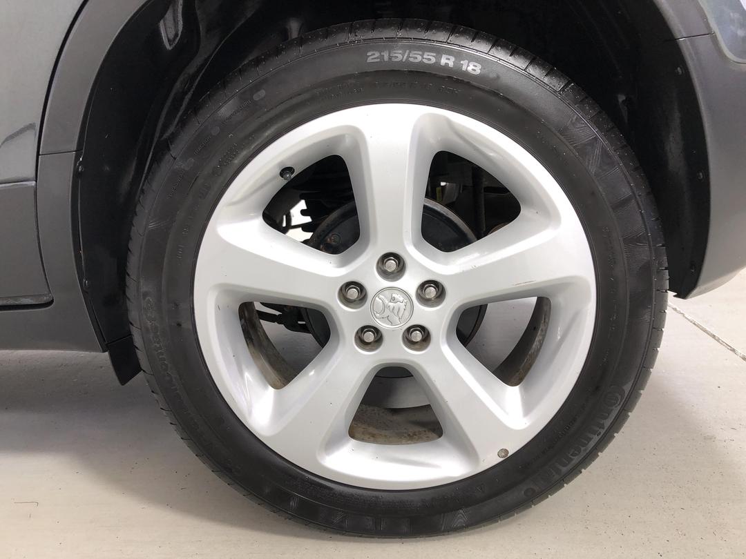 Photo '11' of Holden Trax