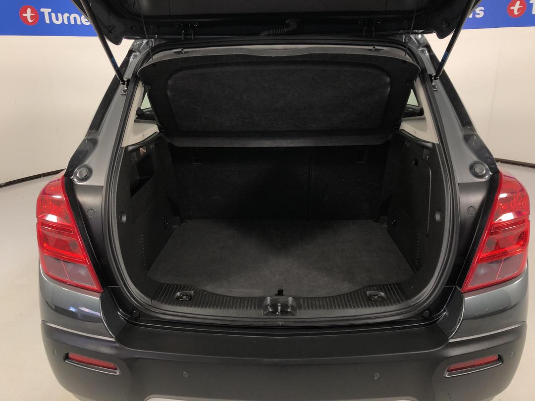 Photo '14' of Holden Trax