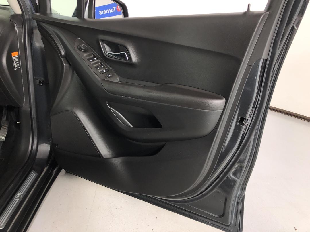 Photo '15' of Holden Trax