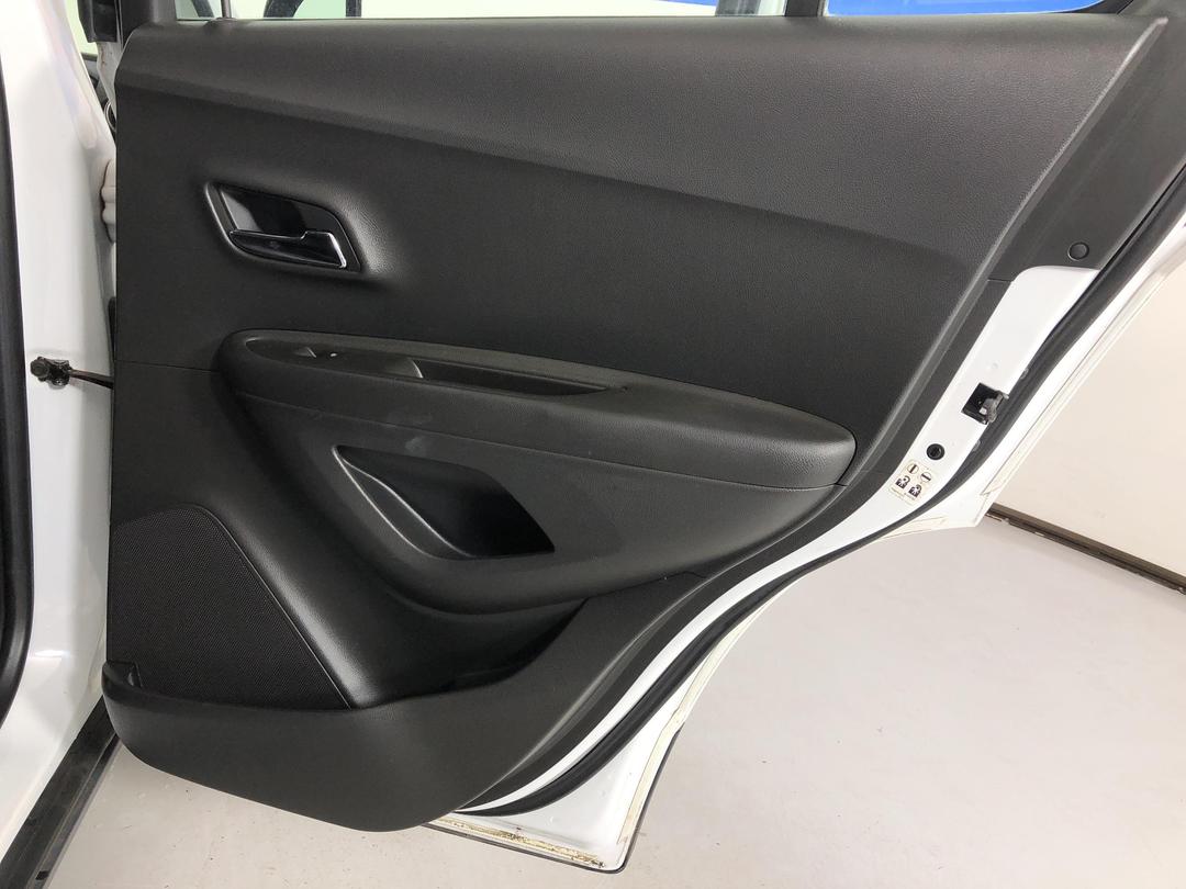 Photo '17' of Holden Trax LTZ