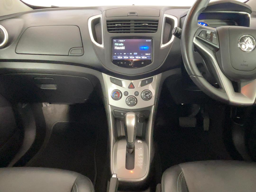 Photo '18' of Holden Trax