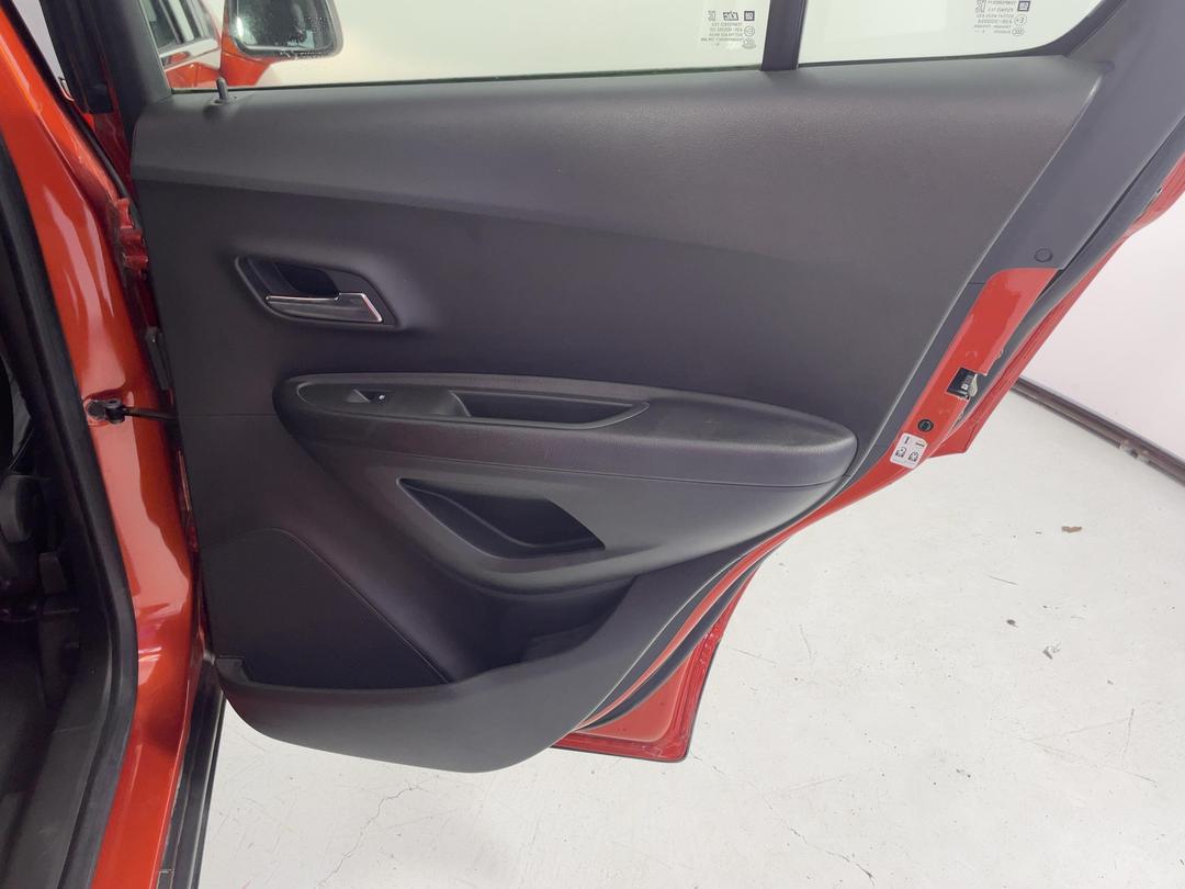 Photo '19' of Holden Trax