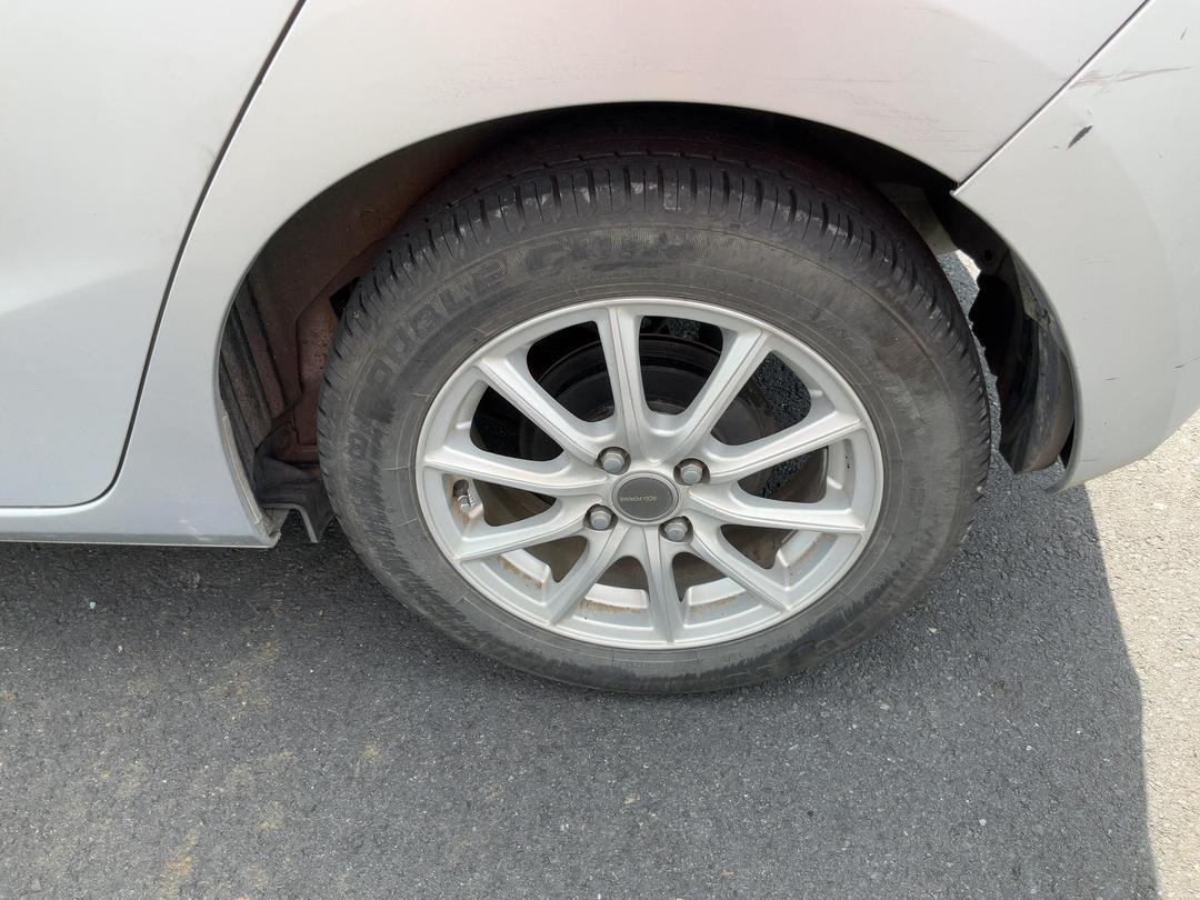 Photo '12' of Honda FIT Hybrid