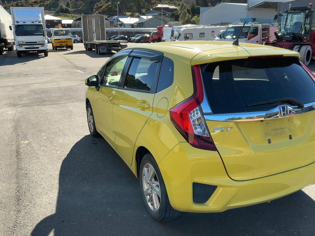 Photo '5' of Honda FIT