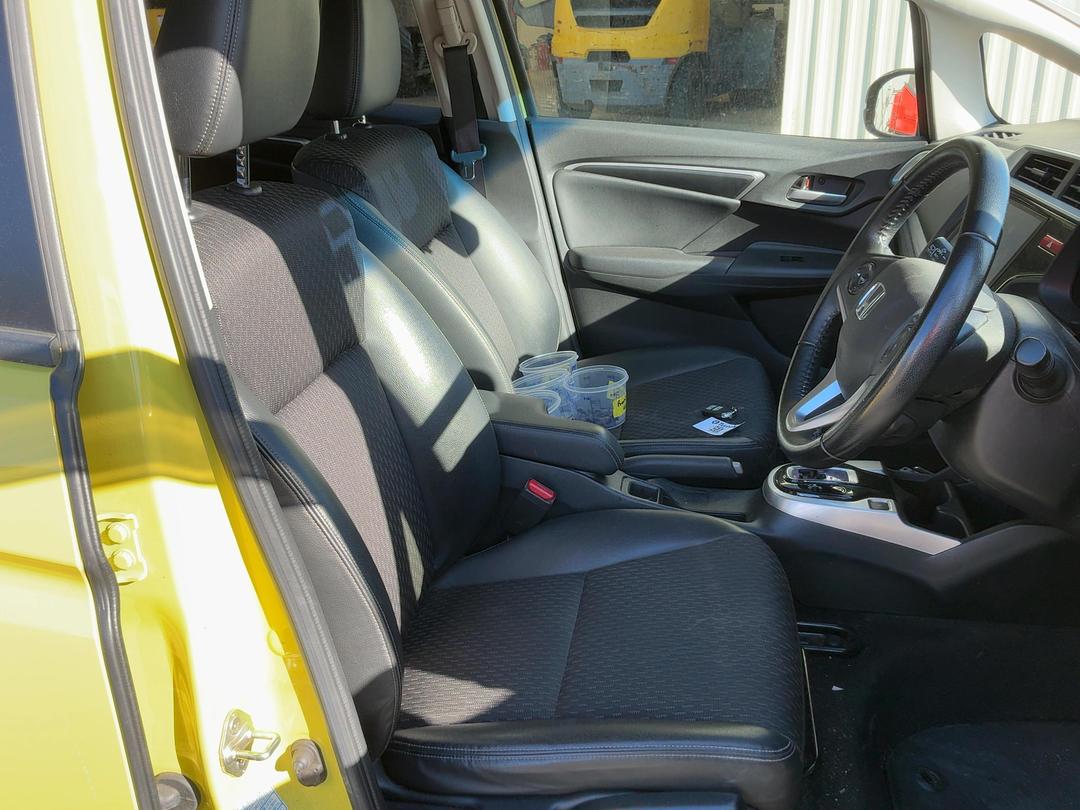 Photo '15' of Honda FIT