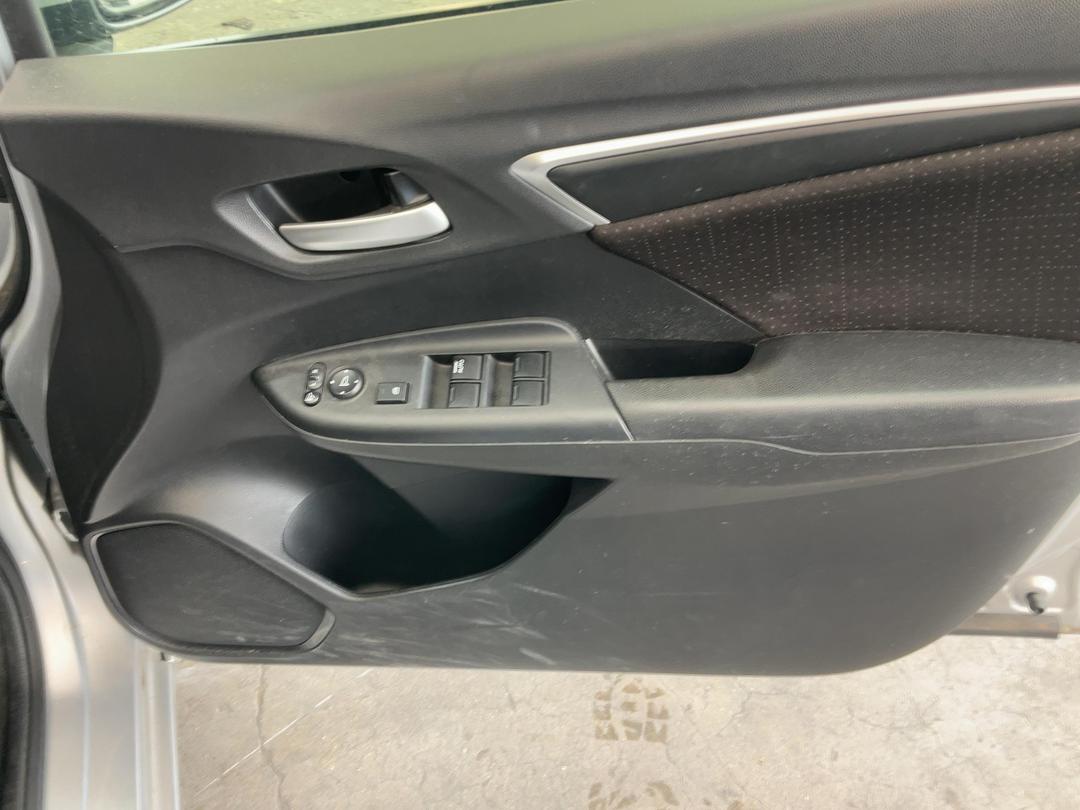 Photo '9' of Honda FIT Photo '9' of Honda FIT