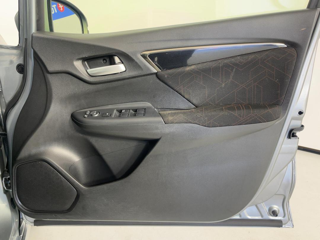 Photo '15' of Honda Jazz