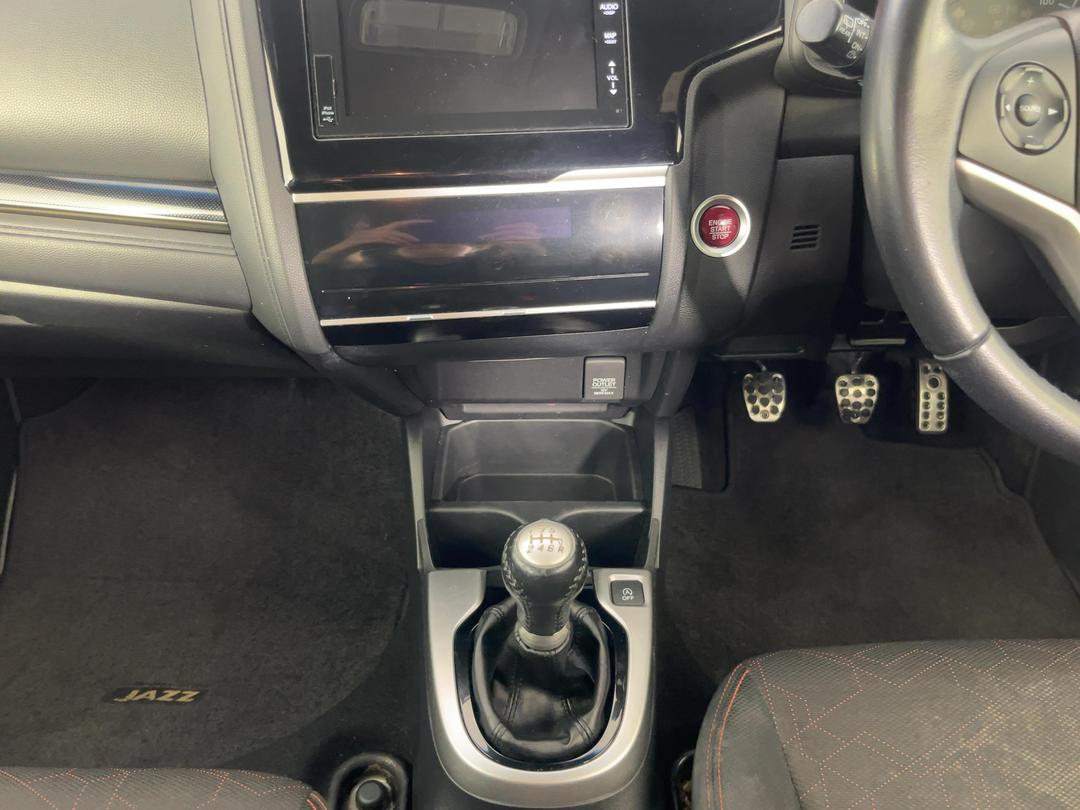 Photo '18' of Honda Jazz