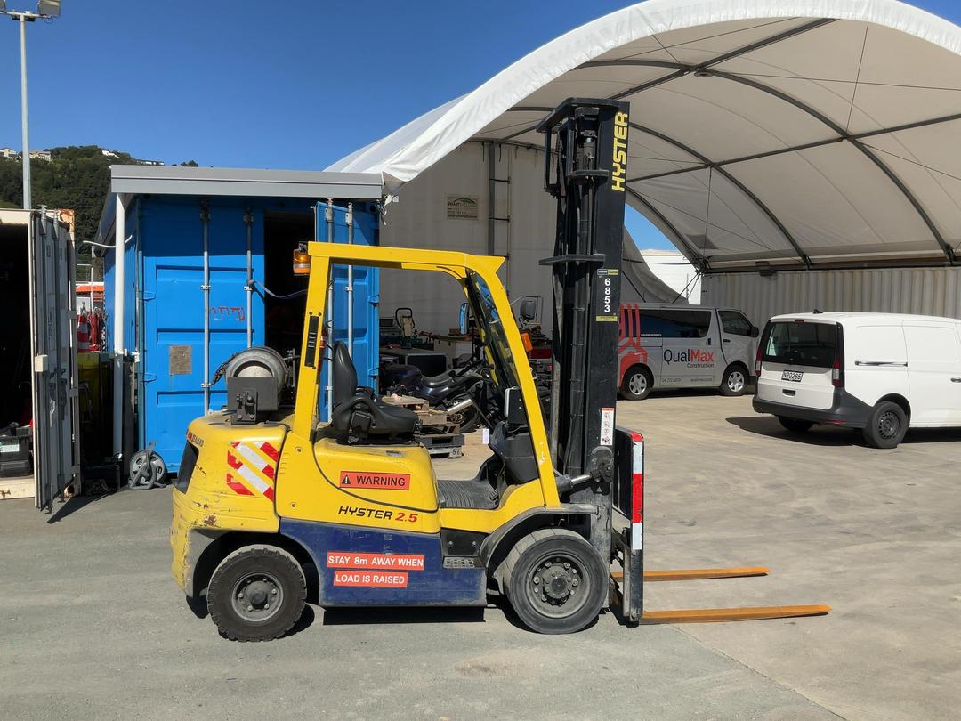 Photo '3' of Hyster H2.5XT Forklift
