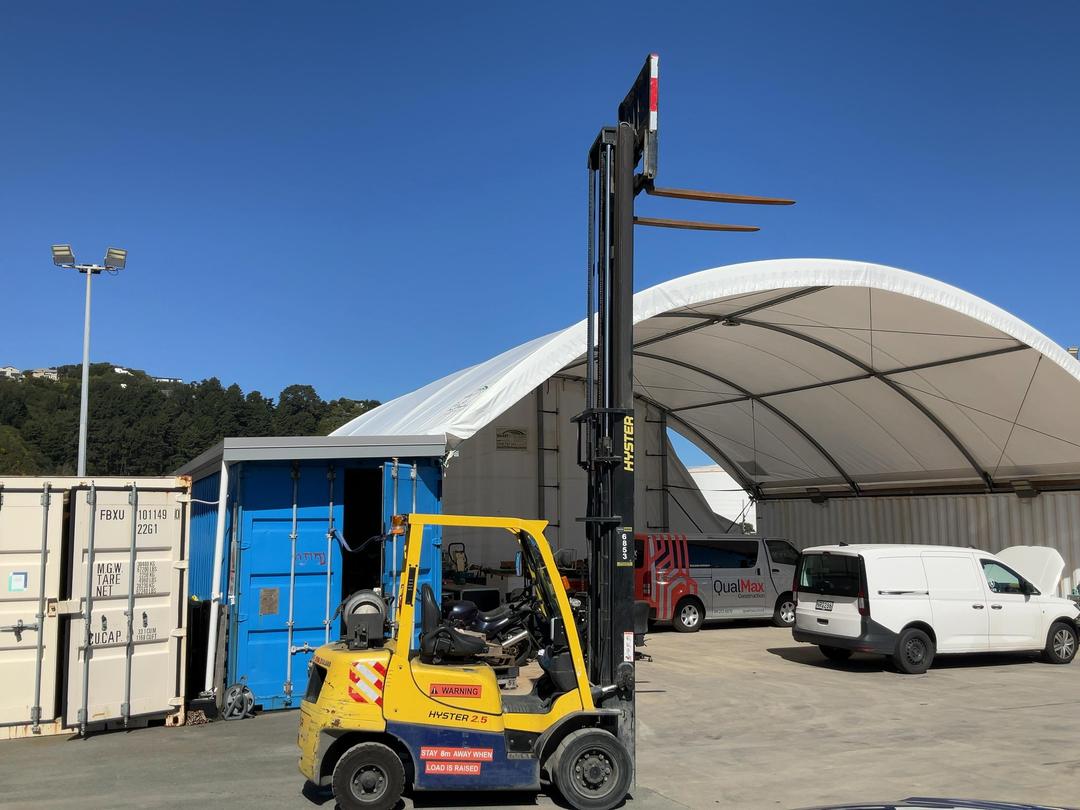 Photo '4' of Hyster H2.5XT Forklift