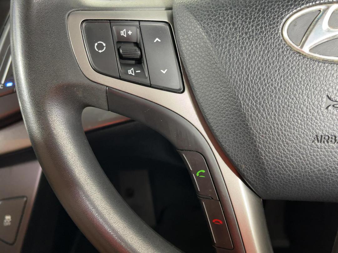 Photo '24' of Hyundai I40
