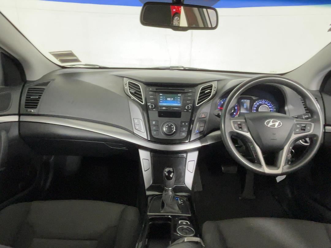 Photo '17' of Hyundai I40