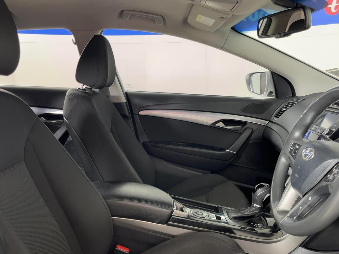 Photo '16' of Hyundai I40