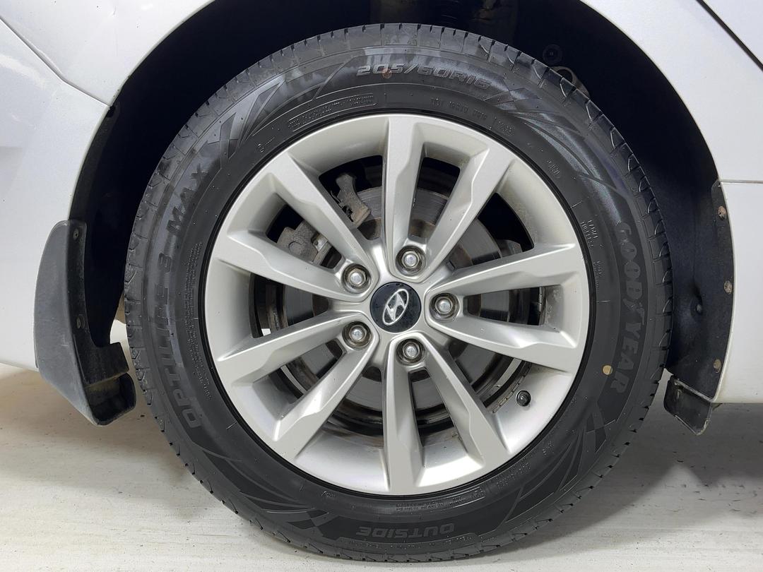 Photo '12' of Hyundai I40