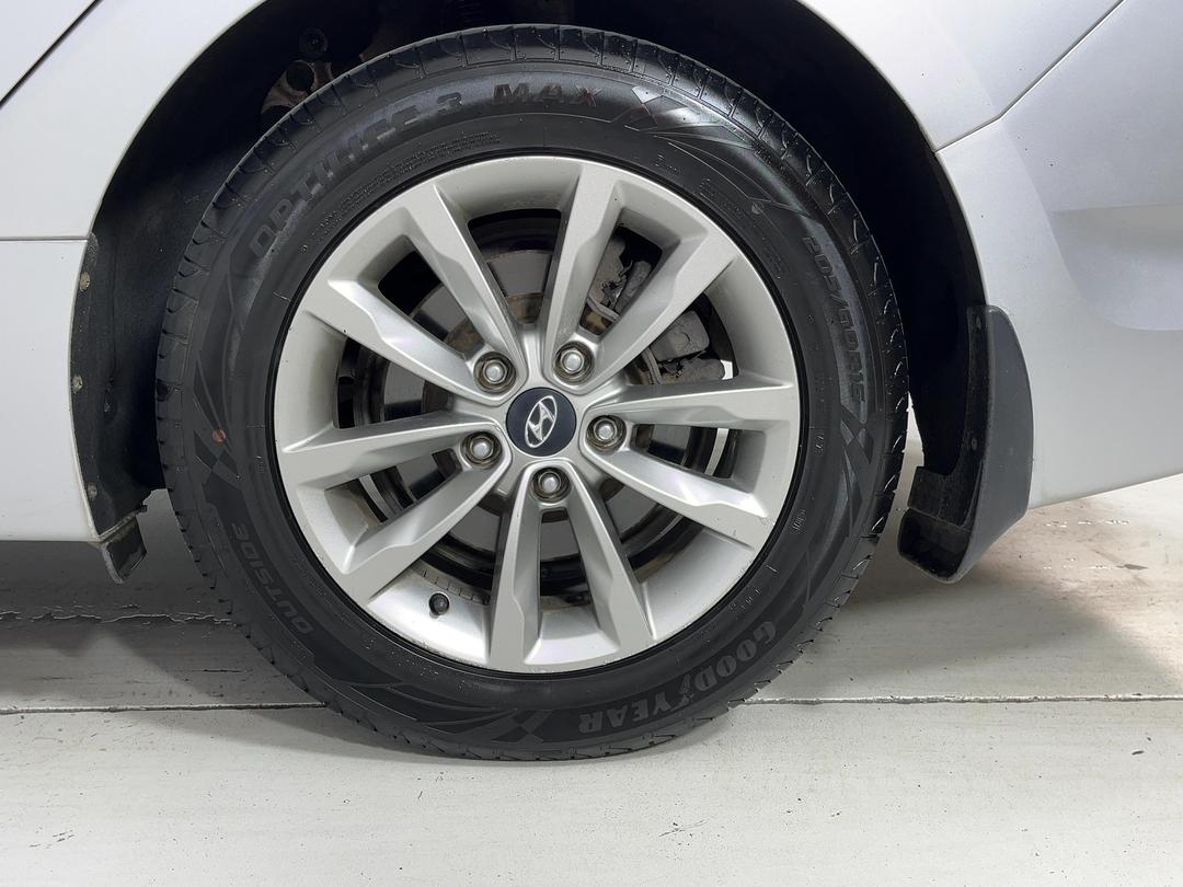 Photo '11' of Hyundai I40